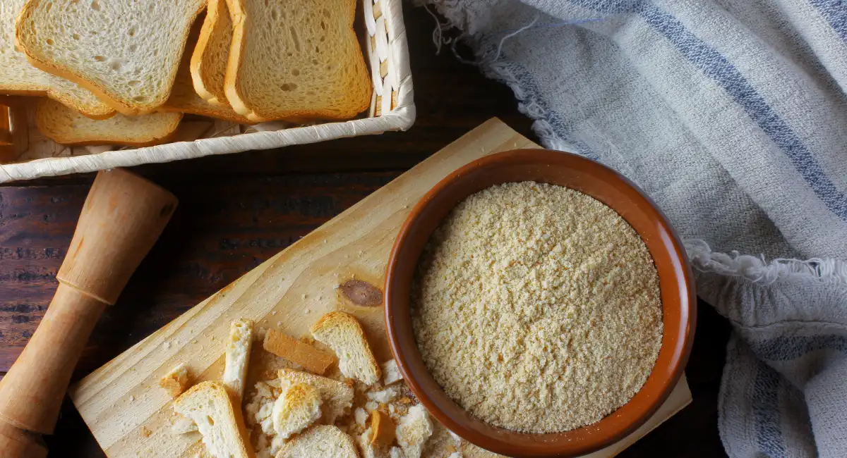 Toasted and crushed bread crumbs